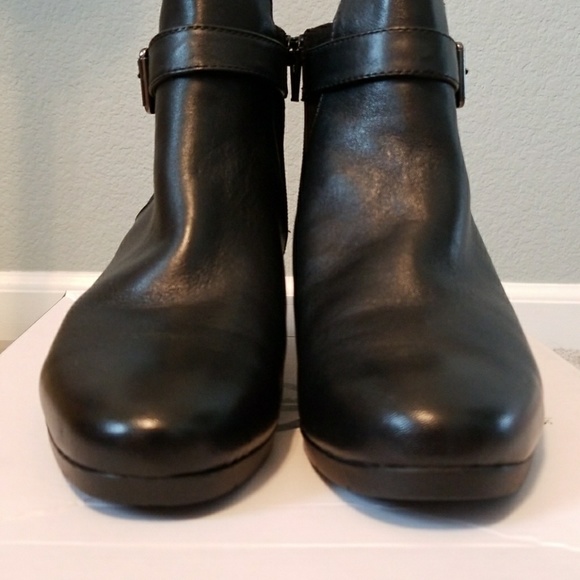 Giani Bernini Leather Ankle Women Boots Size 7M - Picture 7 of 8